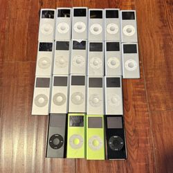 Lot Of 21 Apple iPod Model:A1199-2/4GB Broken“For Parts/Repair”Read Info Below!!