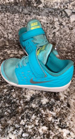 Nikes Size 6