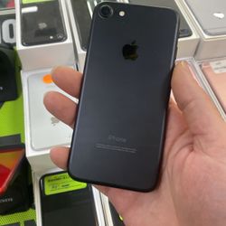 🔥iPhone 7 32gb Factory Unlcked With Warranty 