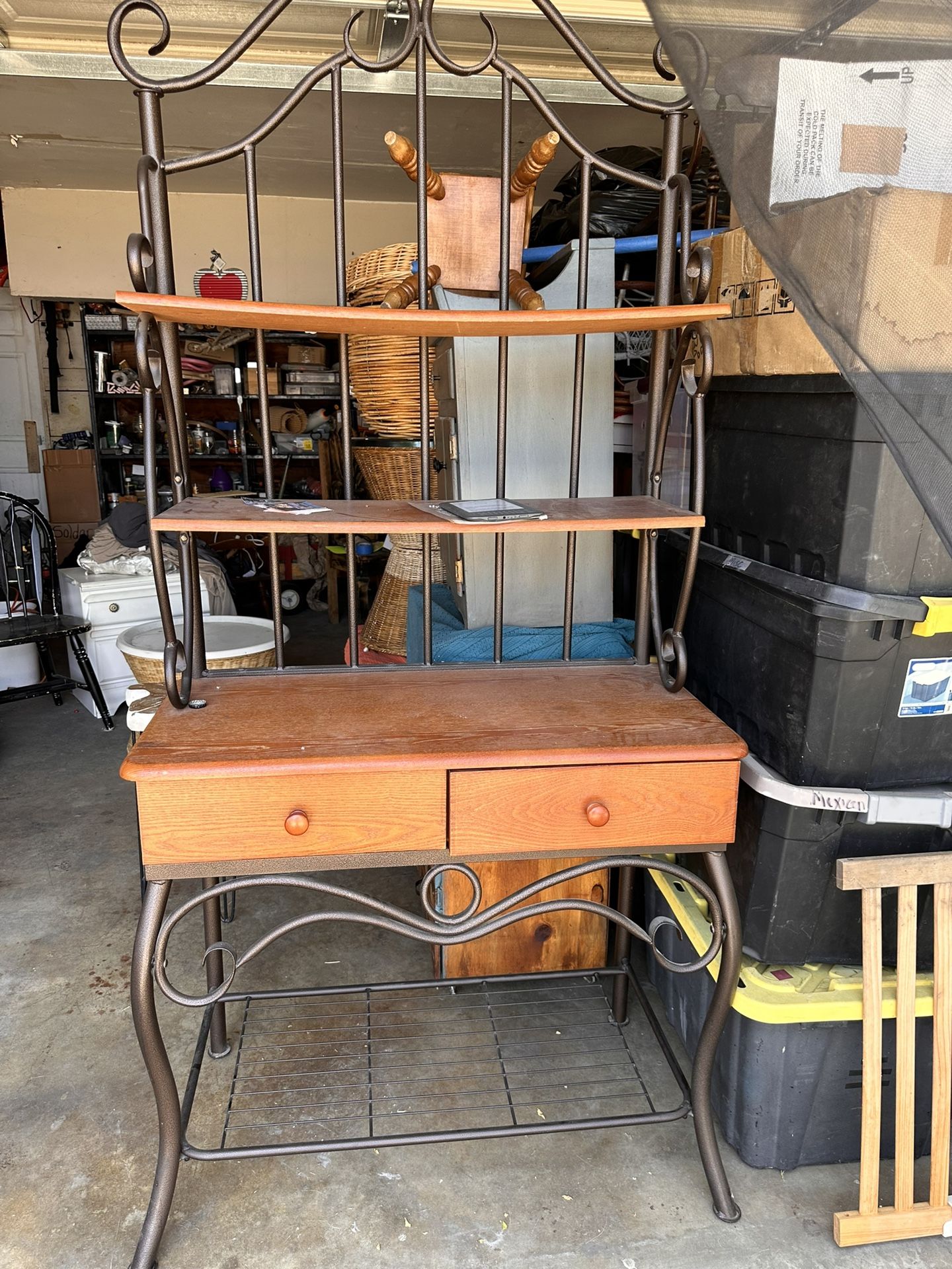 Kitchen Bakers Rack