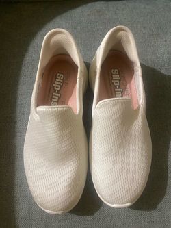 Sketchers shoes