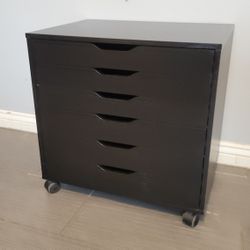 NICE BLACK STORAGE DRAWERS 