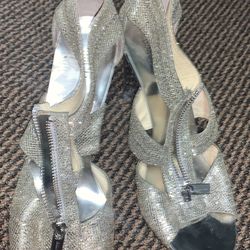 Authentic Mk Hells Shoes size 8 