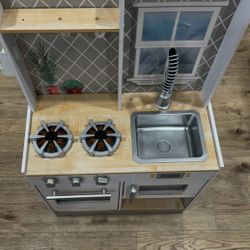 Play Kitchen