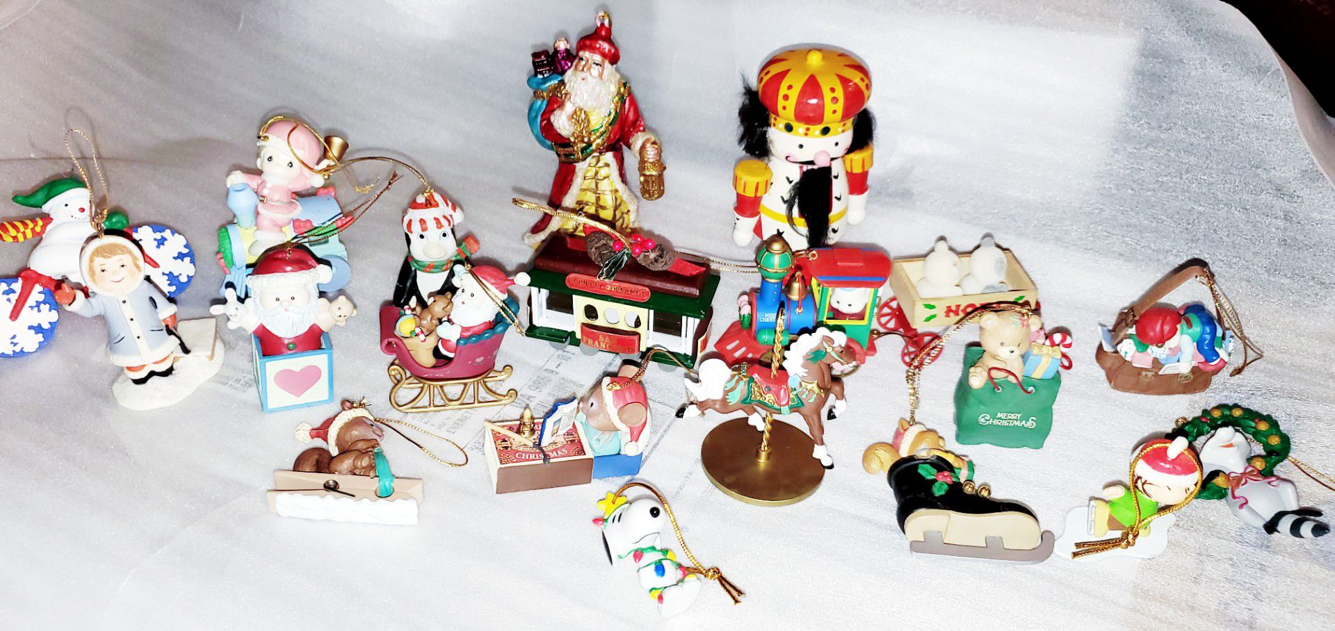 20 of Christmas Tree exclusive collection ornaments decor