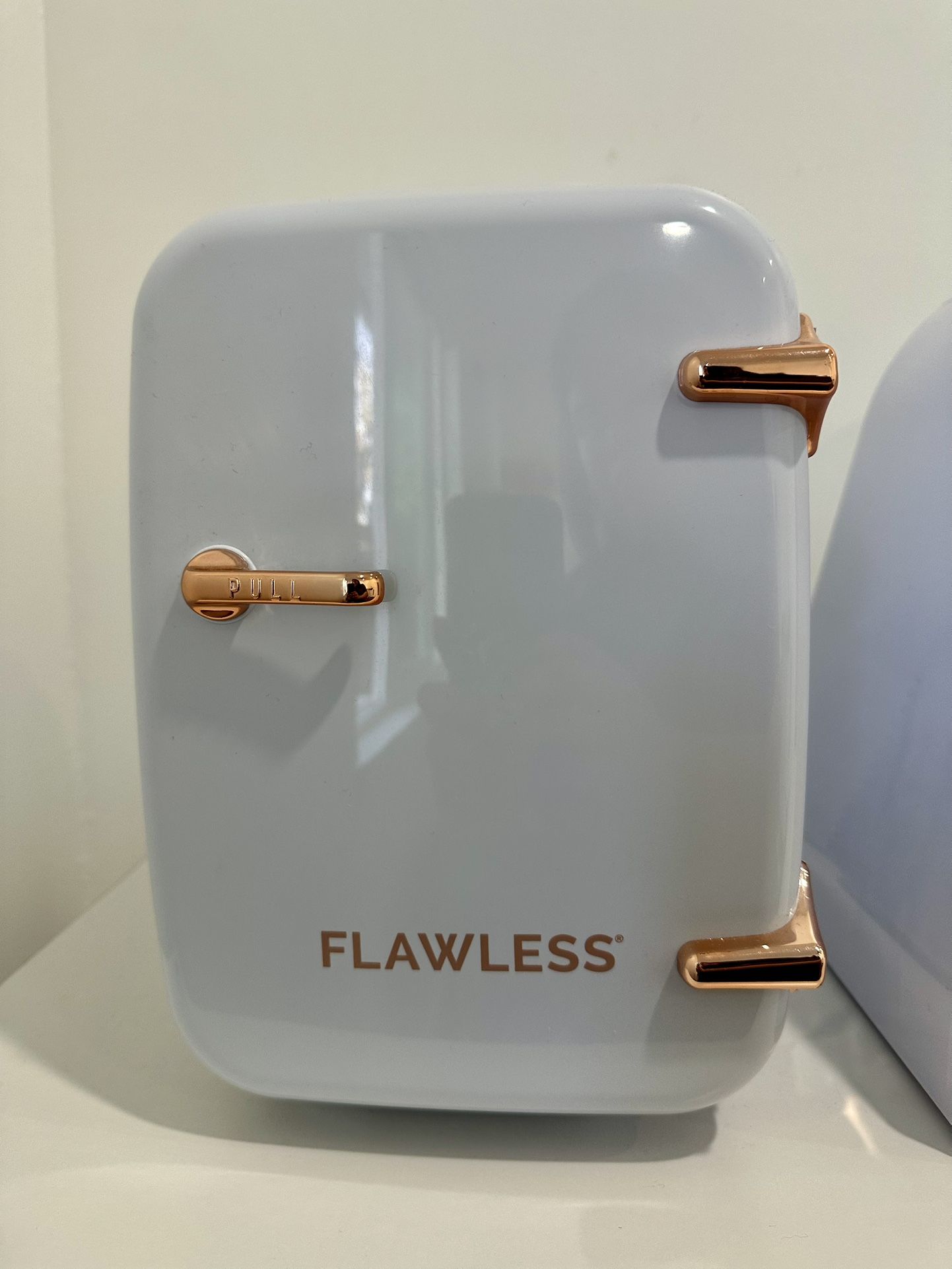 Mini Beauty fridge