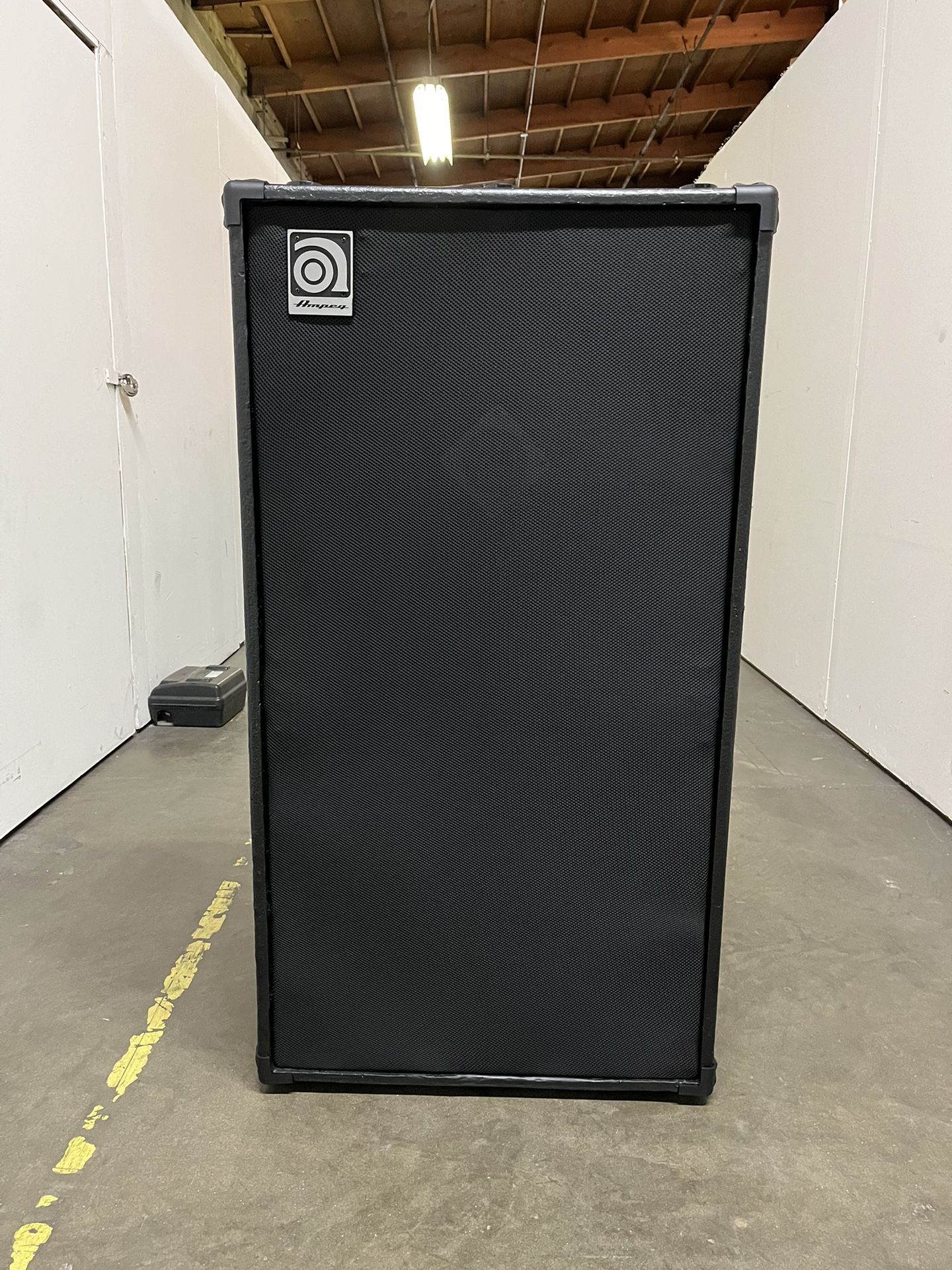 Ampeg SVT-810E 8x10 Bass Speaker Cabinet - Bass Cab