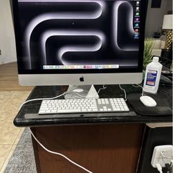Apple iMac i7 27” 5K Retina 32GB RAM 2TB SSD LOADED with Software!