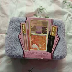 Eyes Face Lips Essential 