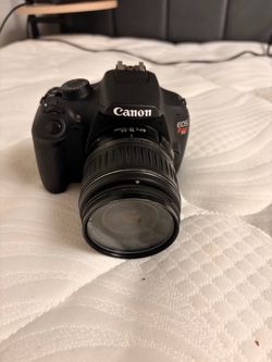 Canon eos rebel t5 with 18-55 mm lens
