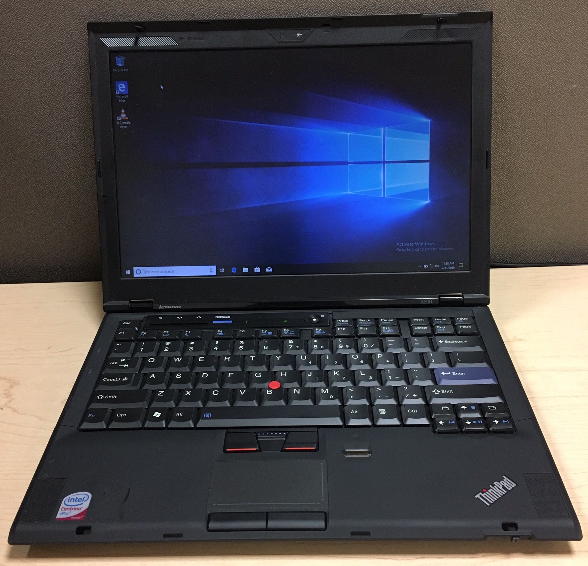 Lenovo Thinkpad X300 Ultrabook Laptop PC