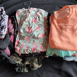 Lot Of 25 Items Plus Size Clothing Sizes 1-3 XL 