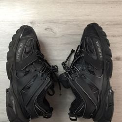 Balenciaga Tracks Size 10