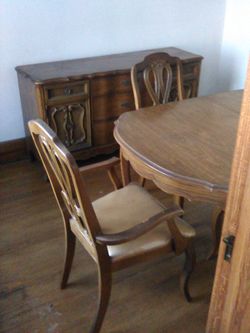 Bassett Dining Room Table Buffet Chairs