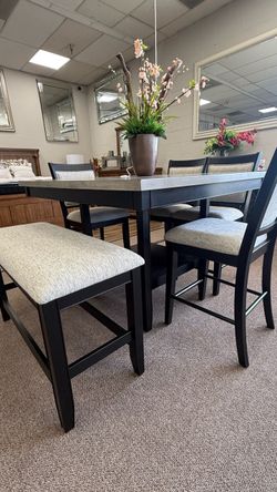 6 PC DINING TABLE