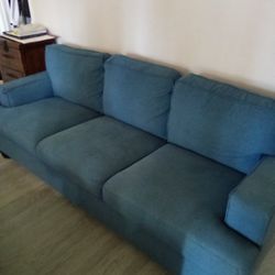 10$ Couch For Sale in Arvada 
