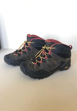 Keen boots