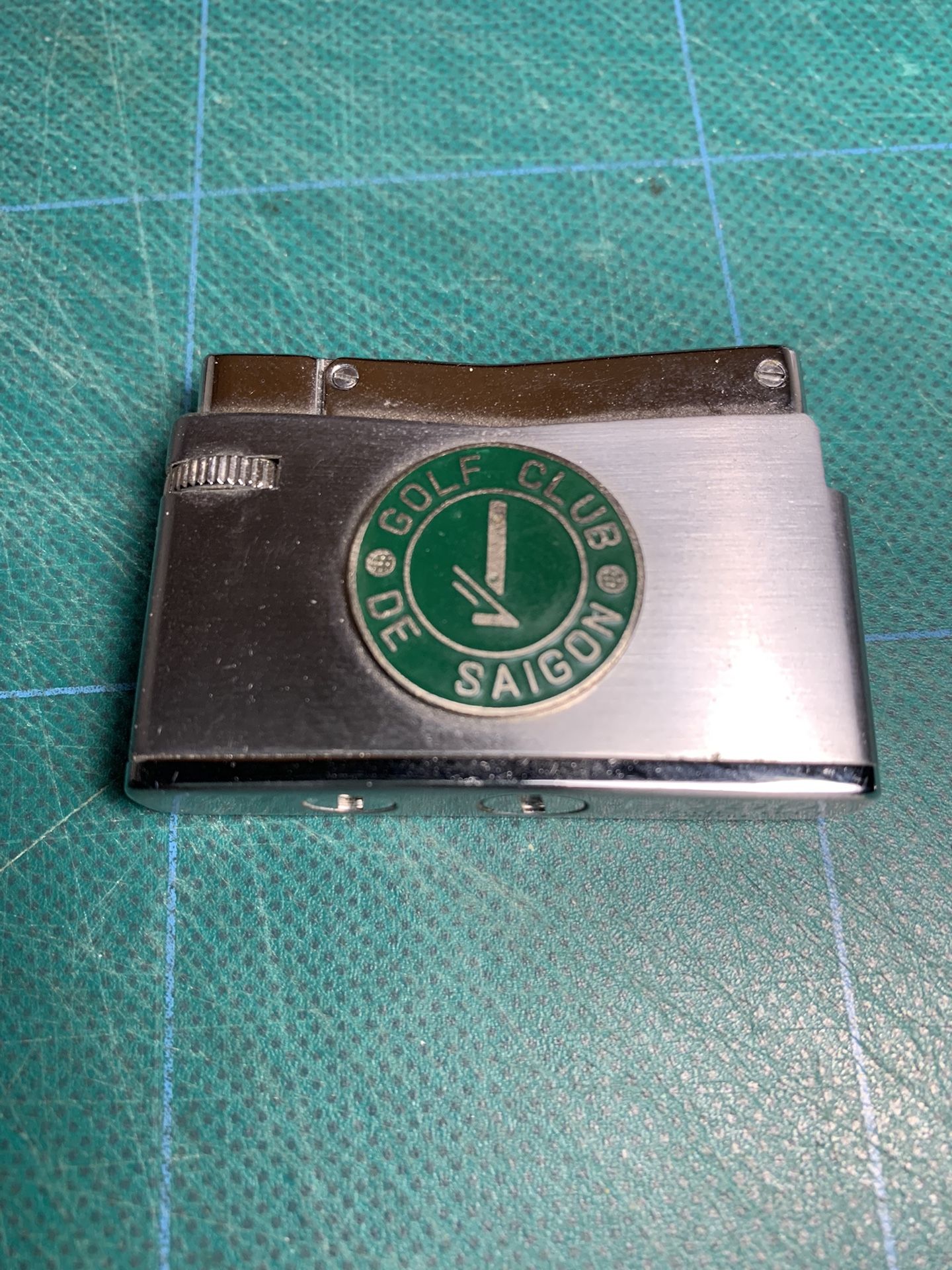 Golf Club de Saigon Lighter