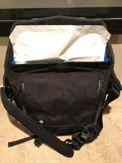 Especial Stash Messenger Bag