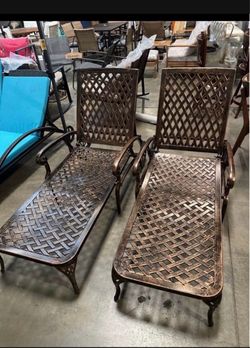 Moving sale!!! New assembled Set of 2 Outdoor Patio Poolside Cast Aluminum Chaise Lounge with 5-Position Reclining and Wheels
