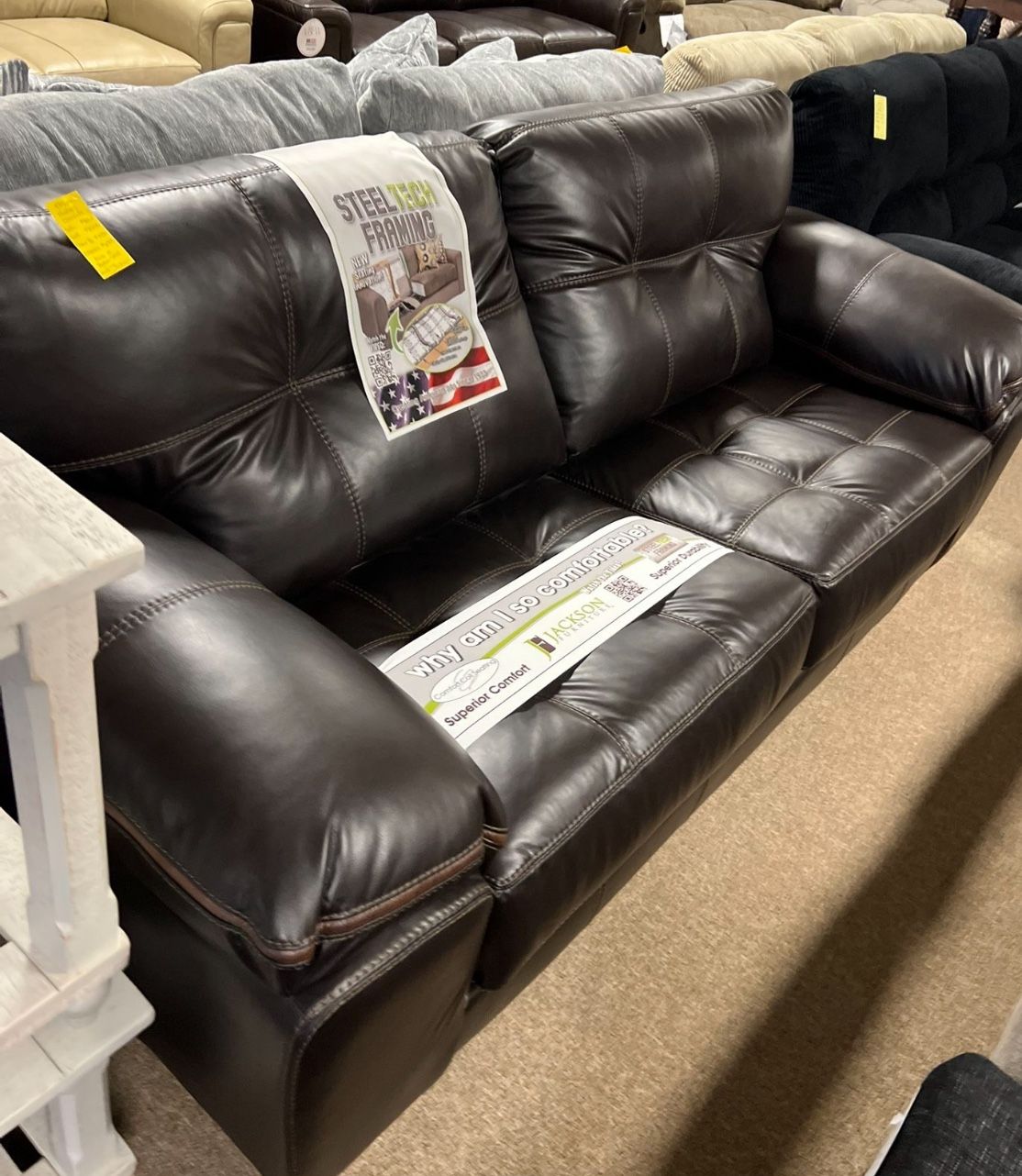 Luxury Leather Nice Couch 