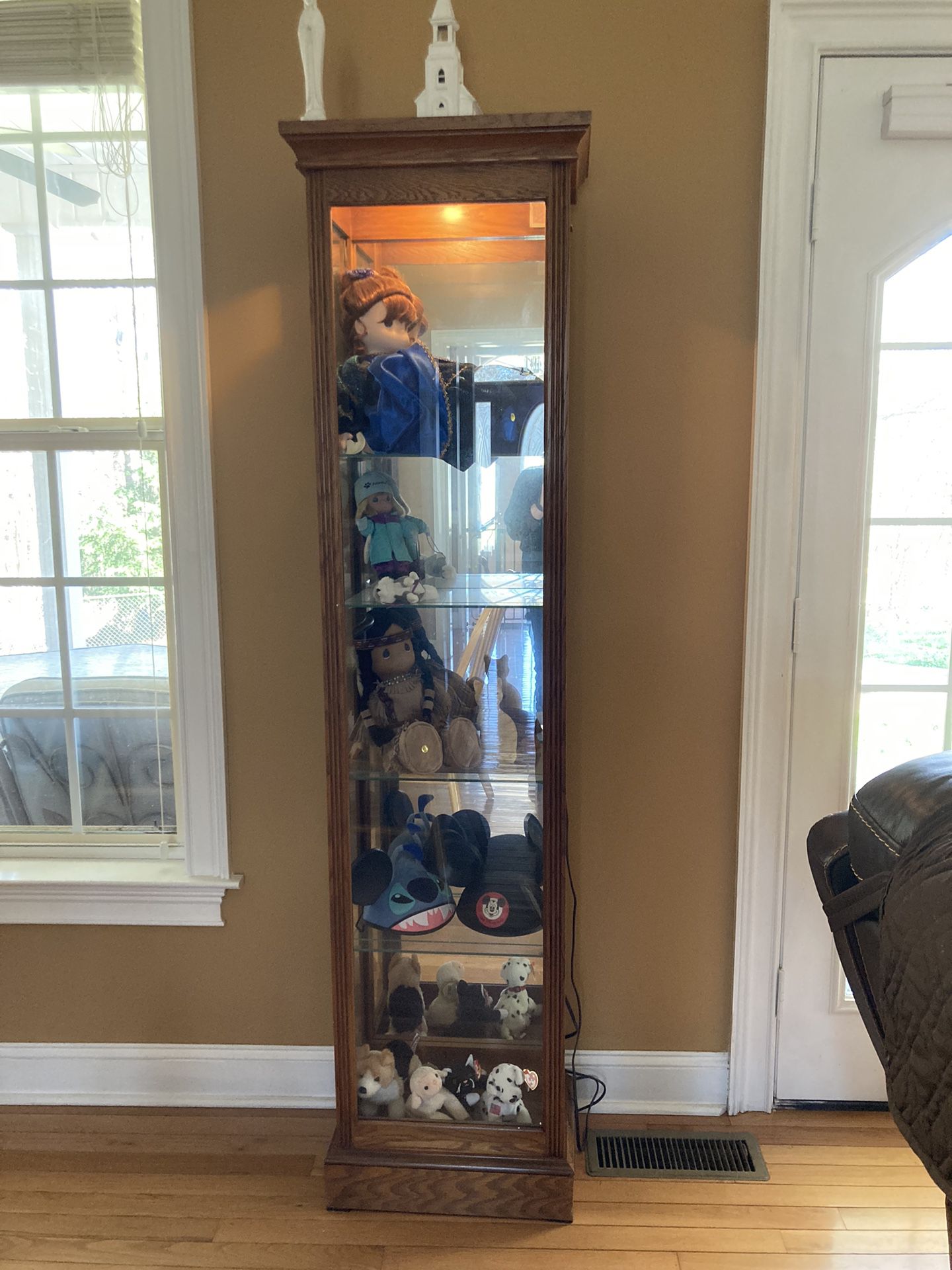 Lighted Oak Curio Cabinet With Glass Shelves 