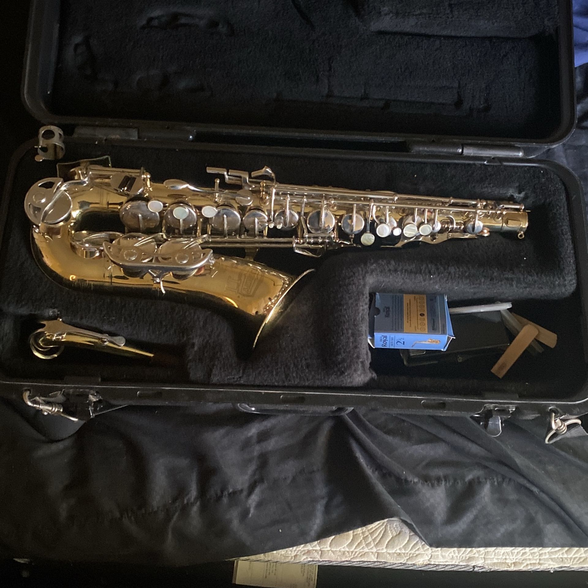 selmer bundy saxophone