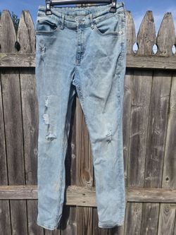 H&M Light Wash Distressed Skinny Jeans