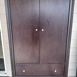 Elegant Wood Storage Traditional Armoire/ Closet Brown