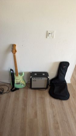 Whole set, guitar AXL amplifier.