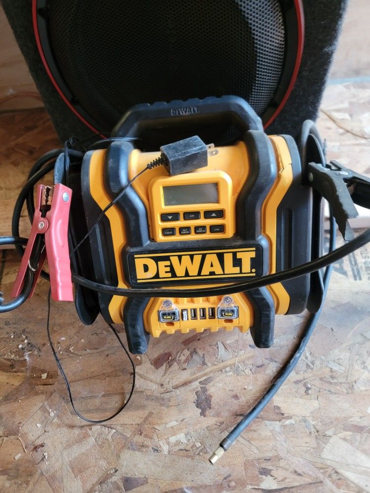 Dewalt Jumper Box