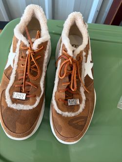 Shoes unisex size 10