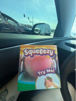 Peach squeeezy squishy
