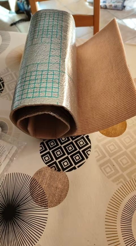 Pet-Friendly Cat Scratch Stopper – Easy Peel-On Adhesive Shield