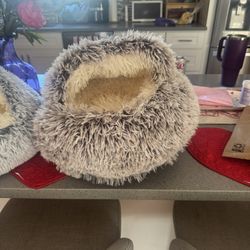 Cozy Soft Dog  Bed/ Hideout