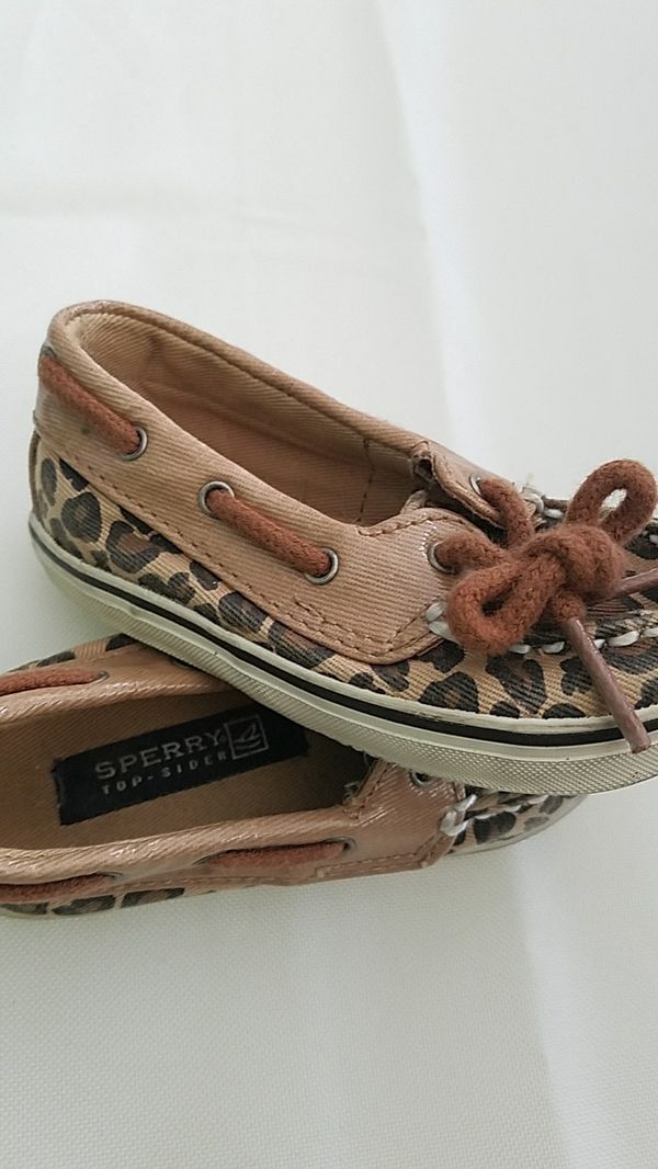 size 3 sperrys