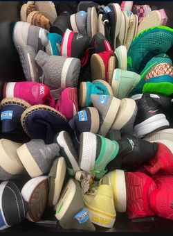 ZUMEX ORANGE JUICER  Youth size and adults mix shoes and slides, all new never used.  Brands: NIKE,ADIDAS,SKETCHERS,TOMS,UNDER ARMOUR, JORDAN, FILA,VA