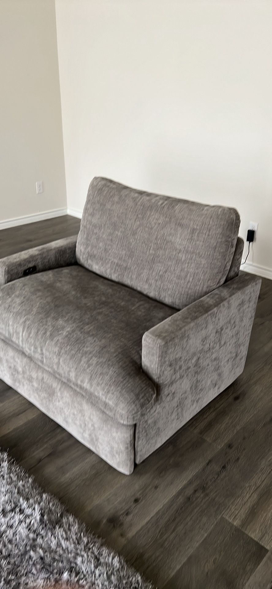 2 person lounge sofa with recliner