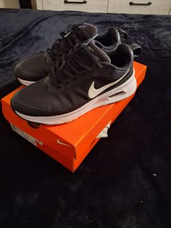 Nike Air Max Sneakers Black and White