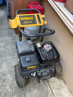 DeWalt 4200 PSI Gas Pressure Washer