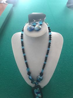 Aqua glass bead necklace with earrings