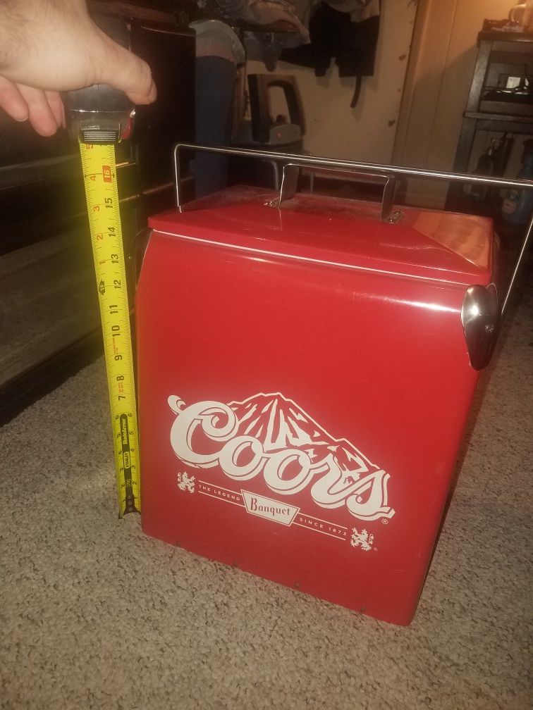 "Coors" cooler made around 2000 but made to look like the original 1950s coolers.