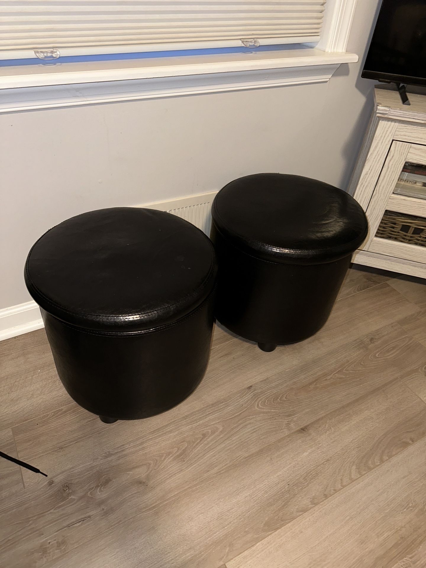 (2) Storage Ottoman with Reversible Tray Lid