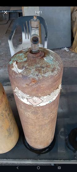 Acetylene tank