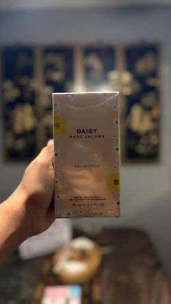 Daisy Marc jacob’s