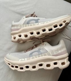 Women’s Shoes Size 10