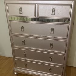 5 Drawer dresser chest