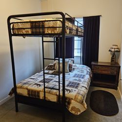 Twin Over Full Bunkbed with Matresses