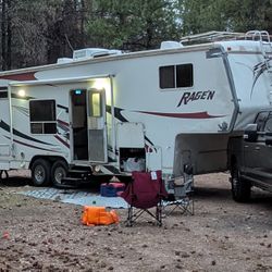 2005 Ragen Fifth Wheel 30R-5g