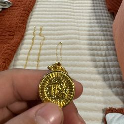 Gold Necklaces (15$ Each)